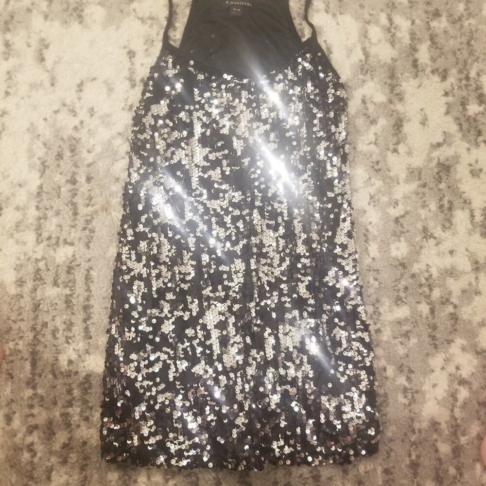 * Forever 21 Sleeveless Sequin Top || Med